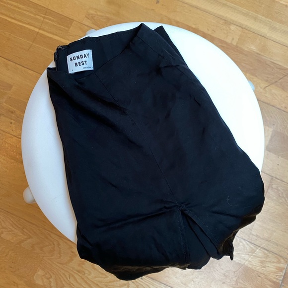 Aritizia Silk Mini Skirt - Picture 2 of 2